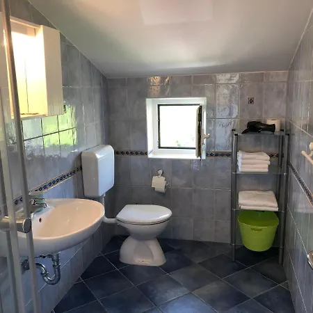 アパート Mikelic *