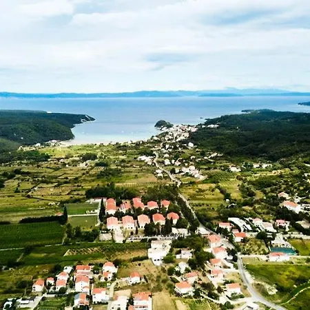 アパート Mikelic *