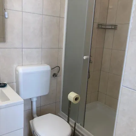 Mikelic Apartamento Kampor