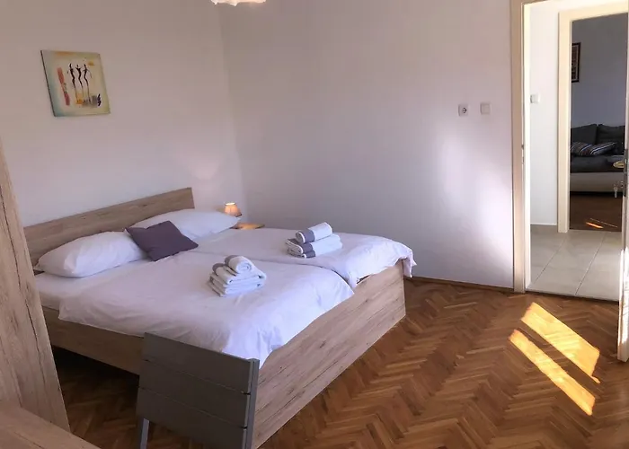 Mikelic Apartament *