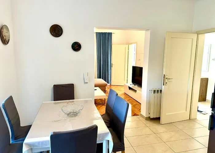 Apartament Mikelic *