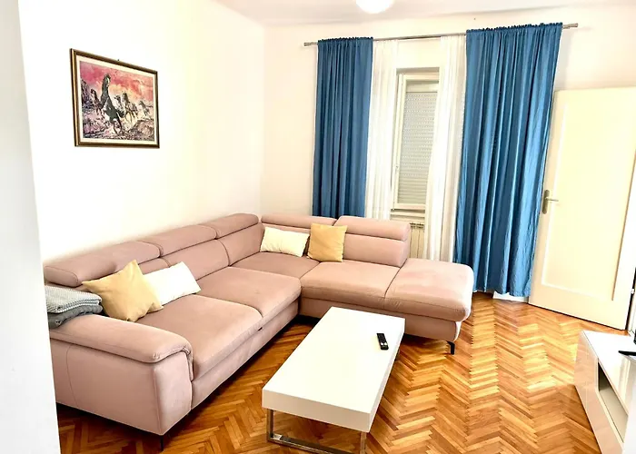 Apartament Mikelic Kampor